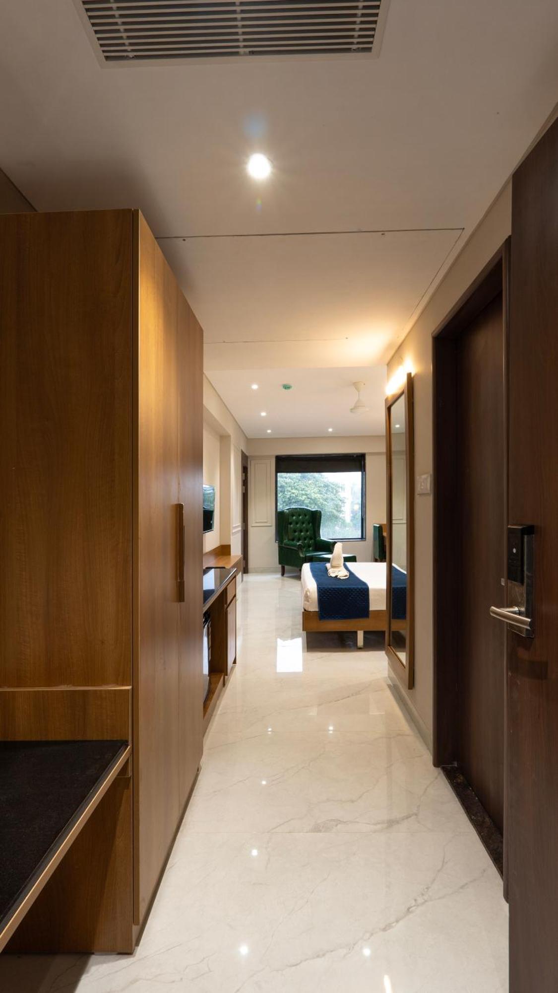 Magnus Nexstar Suites Kalyani Nagar Pune Bagian luar foto